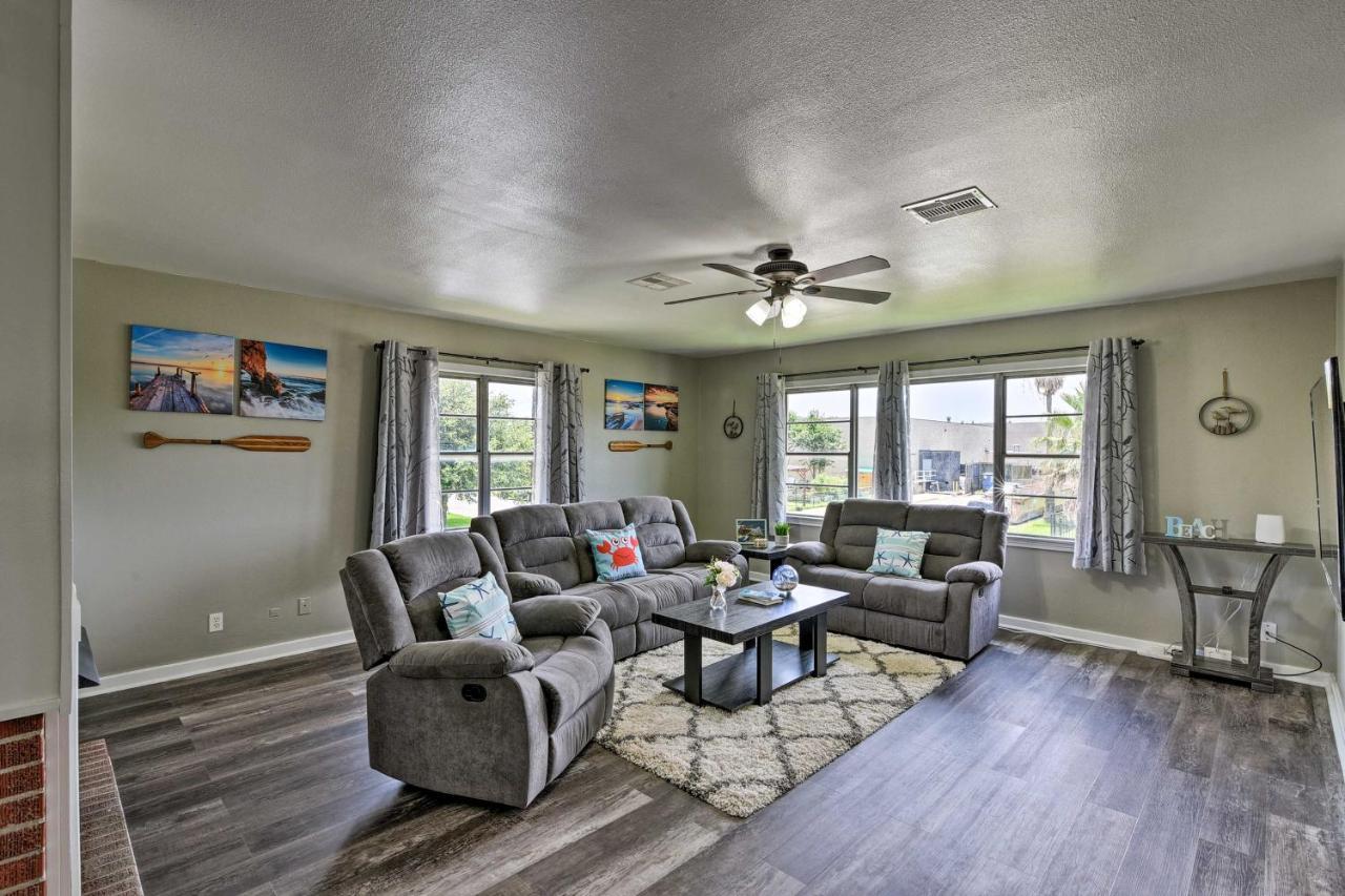 Spacious And Modern Family Duplex In Galveston! Екстер'єр фото