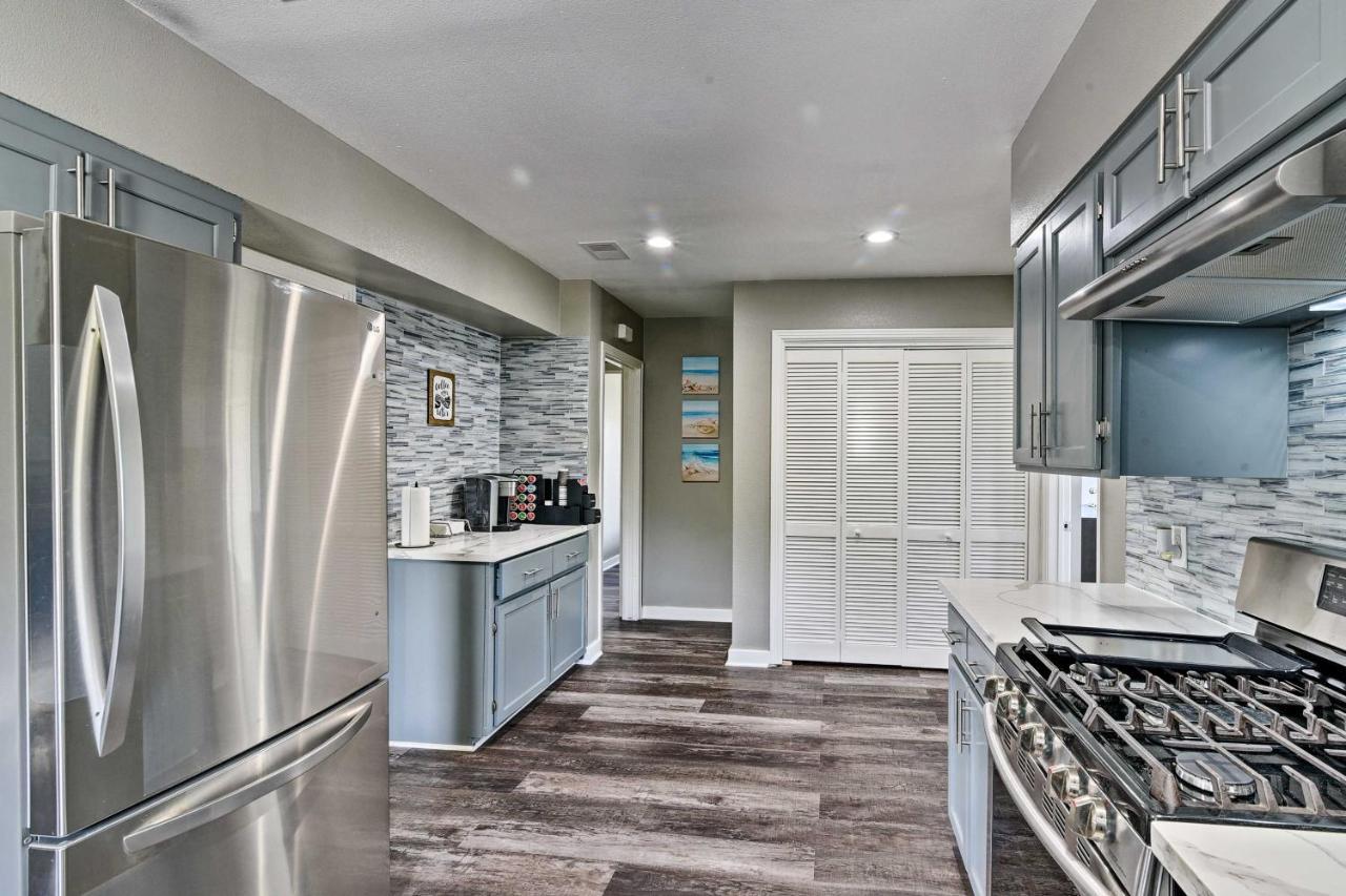 Spacious And Modern Family Duplex In Galveston! Екстер'єр фото